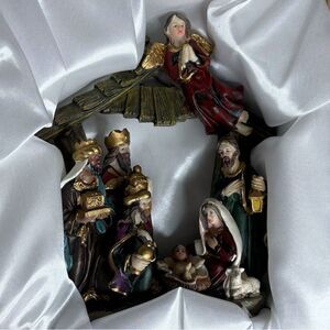 Christmas Nativity Figurines Resin Status for Holiday Decoration Displa